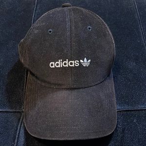 ADIDAS Black Vintaged Snapback Hat
